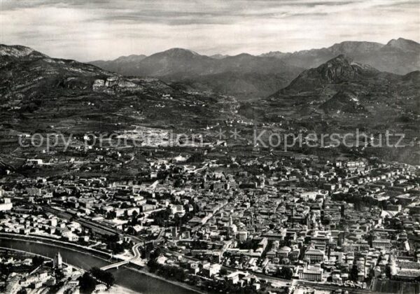 Trento Panorama Alpi veduta aerea