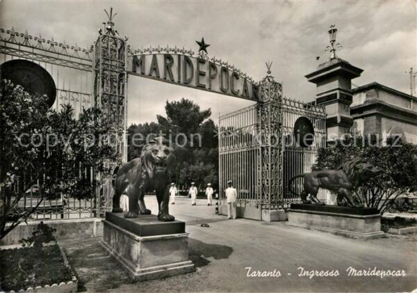 Taranto Ingresso Maridepocar Löwenskulptur
