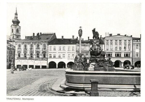 Trautenau Tschechien Marktplatz Brunnen
