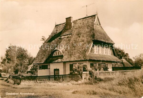 Ahrenshoop Ostseebad Reetdachhaus