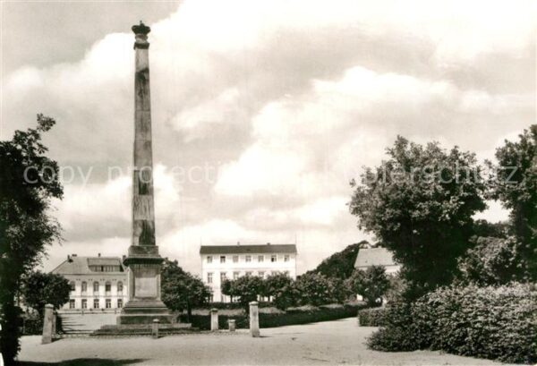 Putbus Ruegen Ernst Thälmann Platz Säule Denkmal
