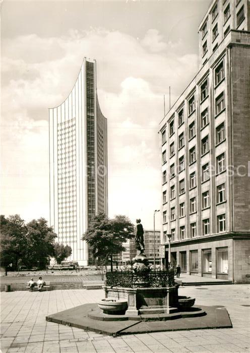Leipzig Mägdebrunnen und Universitätsgebäude De