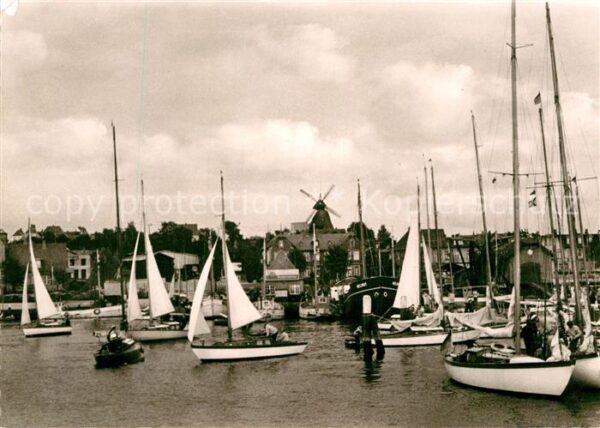 Laboe Hafen Segelboote Windmühle