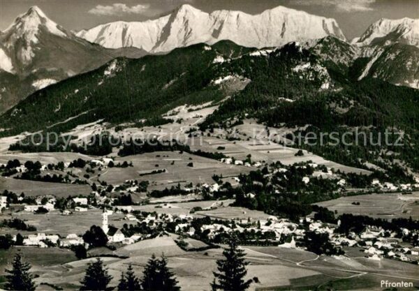 Pfronten Gesamtansicht mit Zugspitz Massiv und M