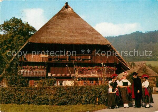 Schwarzwaldhaeuser Vogtsbauernhof Trachten Gutach Gutachta
