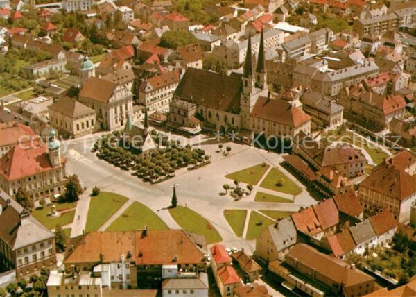 Altoetting Wallfahrtsort Kapellplatz Fliegeraufnah