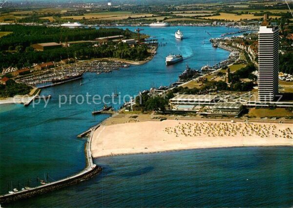 Travemuende Ostseebad Fliegeraufnahme Strand Hafen