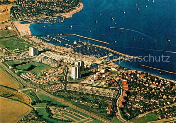 Kiel Fliegeraufnahme mit Hafen Strand