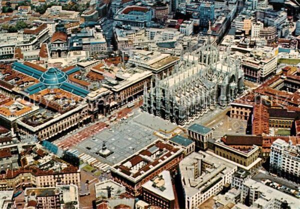 Milano Fliegeraufnahme Piazza del Duomo