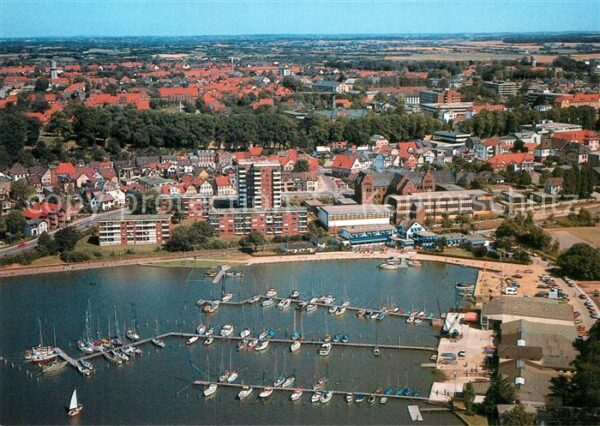 Schleswig Holstein Fliegeraufnahme Hafen Strandhalle