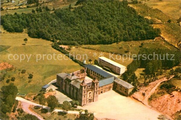 Vega de Espinareda Colegio San Andres Fliegeraufnahme