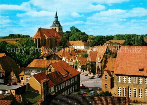 Lueneburg Blick über die Altstadt zur Michaeliski