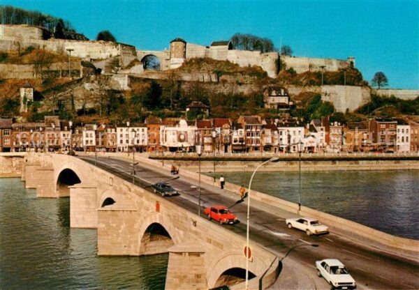 Namur sur Meuse Pont de Jambes et Citadelle