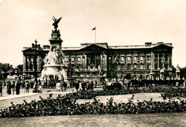London Victoria Memorial Buckingham Palace and