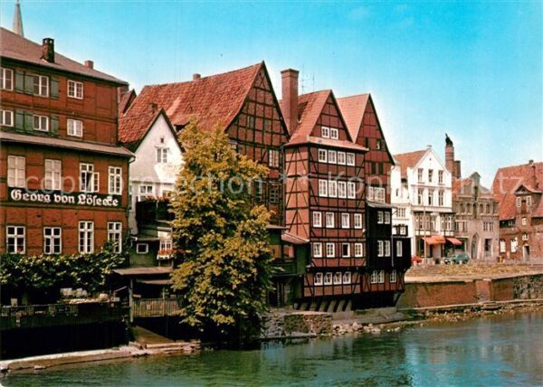 Alt Lueneburg Häuserpartie am Fluss Altstadt