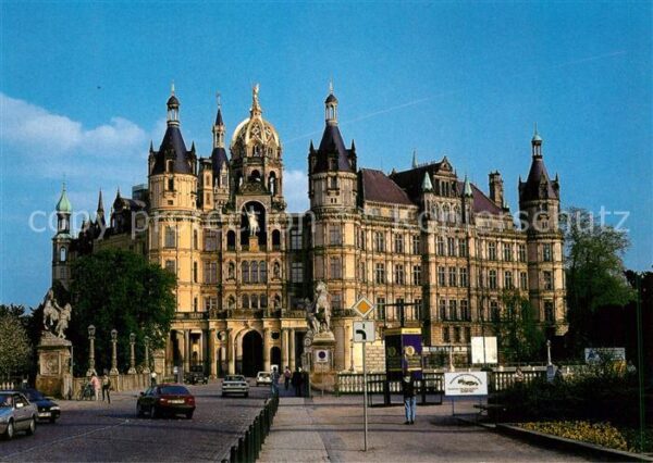 Schwerin Mecklenburg Stadtfront des Schweriner Schlosses