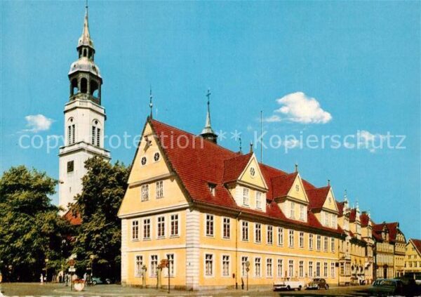 Celle Niedersachsen Rathaus mit Stadtkirche