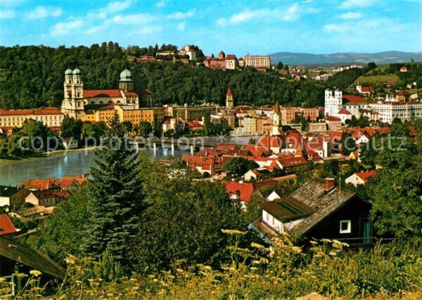 Passau Altstadtblick mit Dom und Veste Oberhau