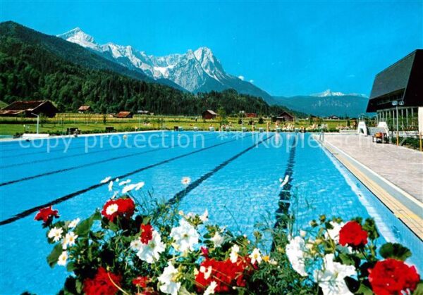 Garmisch-Partenkirchen Alpspitz Wellenbad mit Zugspitzgruppe