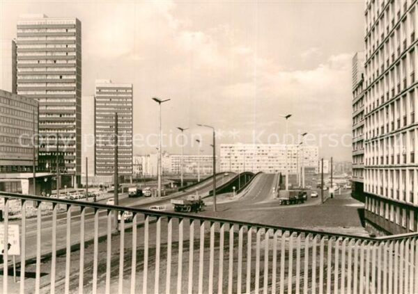 Halle Saale Thälmannplatz mit Hochstrasse Hochhäuse