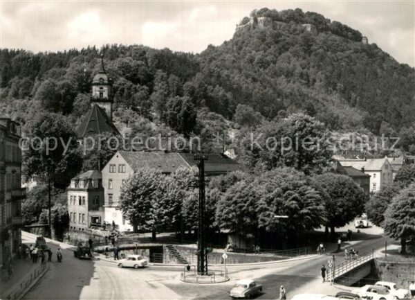 Koenigstein Saechsische Schweiz Ortsmotiv mit Kirche und Festung