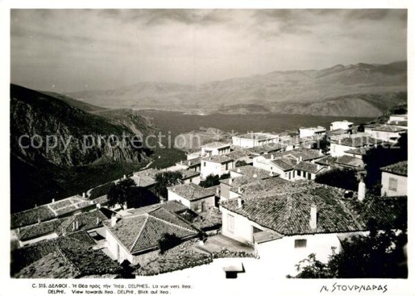Delphi Delfi View towards Itea