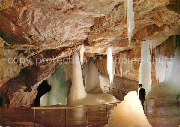 Hoehlen Caves Grottes Dachstein-Rieseneishöhle Tristandom