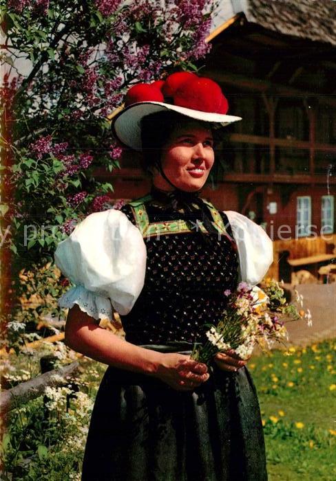 Trachten Schwarzwald Gutach Bollenhut