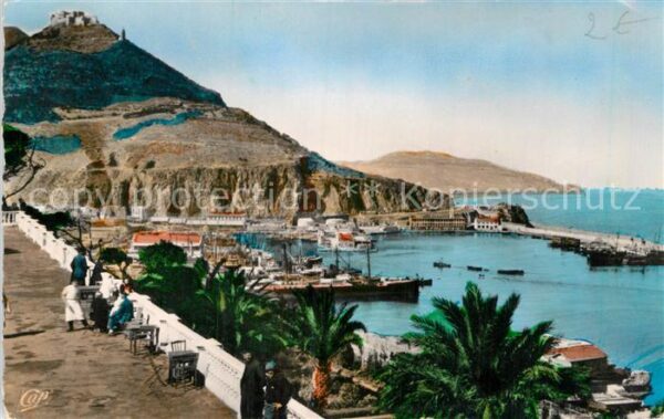 Oran Algerie Promenade de l'Etang Port Montagnes