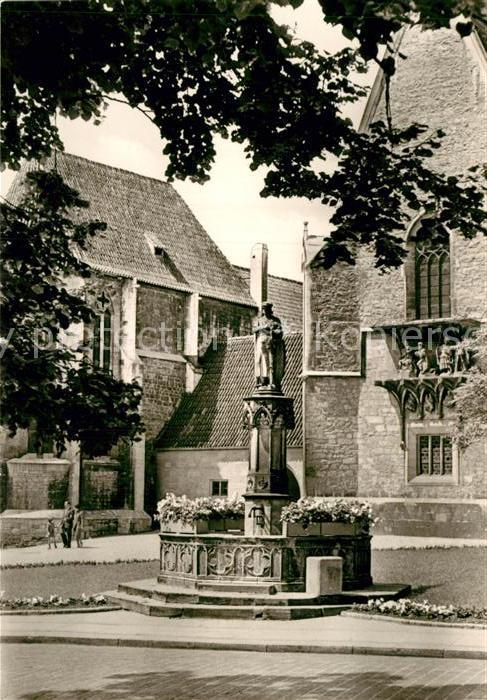 Naumburg Saale Ekkehardbrunnen und Dreikönigskapelle