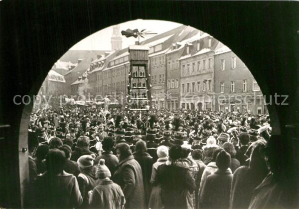 Schneeberg Erzgebirge Weihnachtsmarkt Pyramide