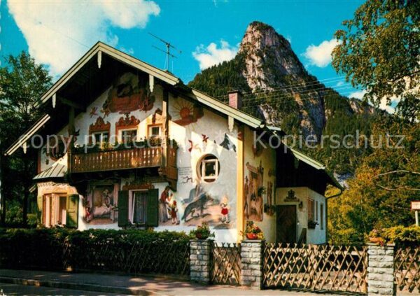 Oberammergau Lüftlmalerei am Rotkäppchenhaus gegen K