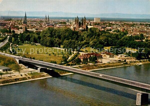 Speyer Rhein Rheinbrücke Stadtpanorama mit Dom Flieg