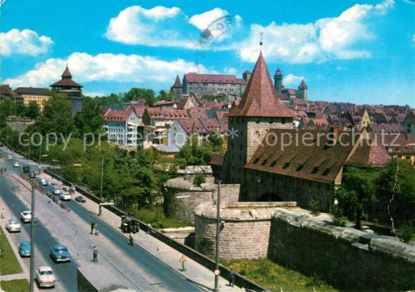 Nuernberg Westtorgraben mit Burg