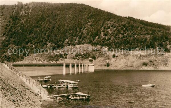 Hohenwarte Bootsanlegestelle am Stausee Sperrmauer