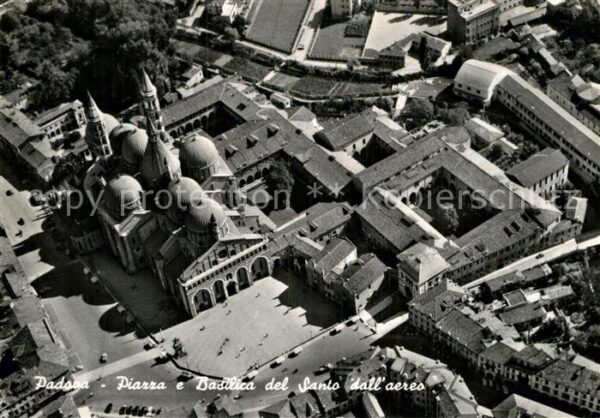 Padova Piazza e Basilica del Santo dall aereo