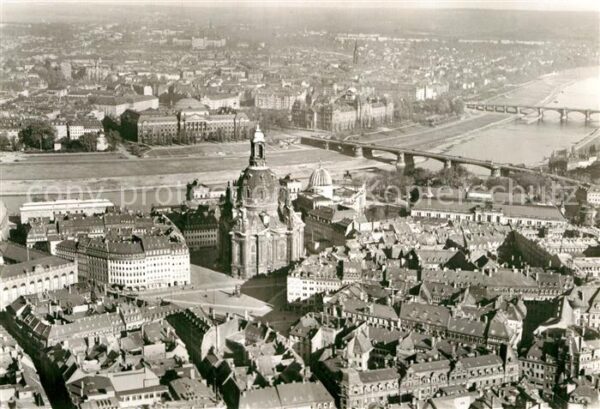 Dresden Blick über Neumarkt und Frauenkirche na