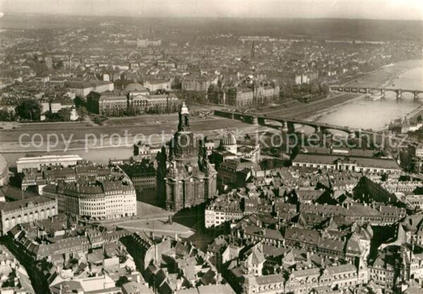 Dresden Blick über Neumarkt und Frauenkirche na