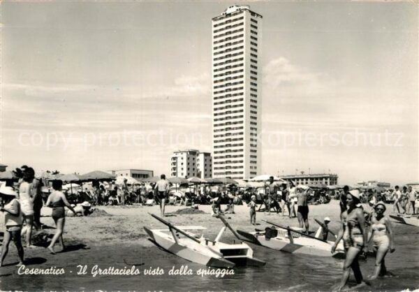 Cesenatico Il Grattacielo visto dalla spiaggia Wol