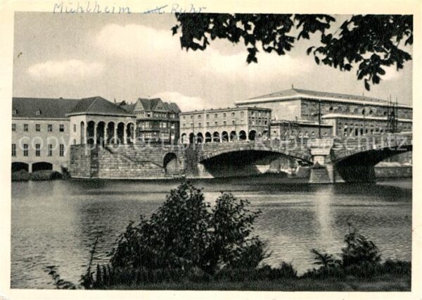 Muelheim Ruhr An der Ruhrbrücke