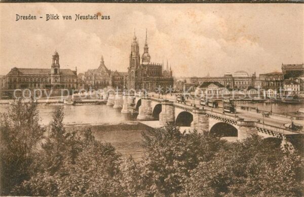Dresden Blick von Neustadt aus Elbe Brücke