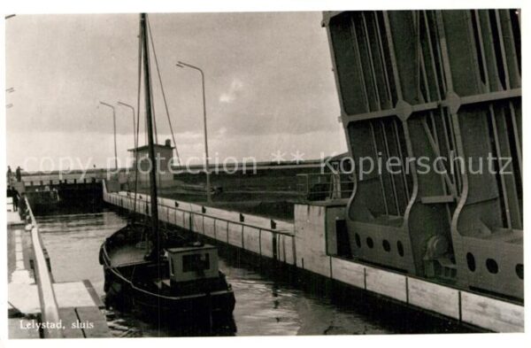 Lelystad Sluis Schleuse