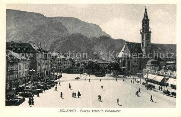 Bolzano Piazza Vittorio Emanuele Chiesa