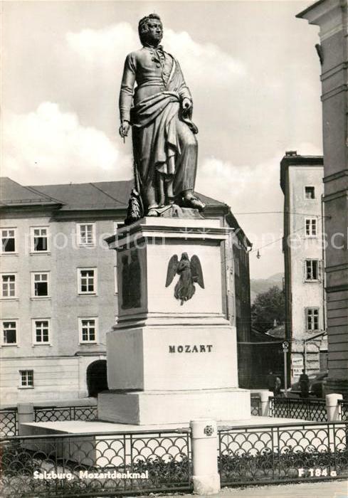 Salzburg Oesterreich Mozartdenkmal Statue