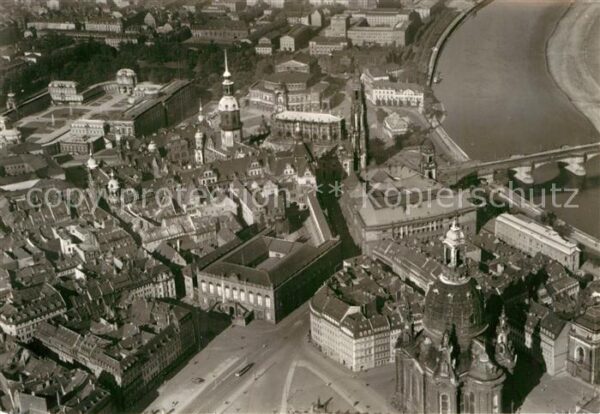 Dresden Fliegeraufnahme mit Neumarkt