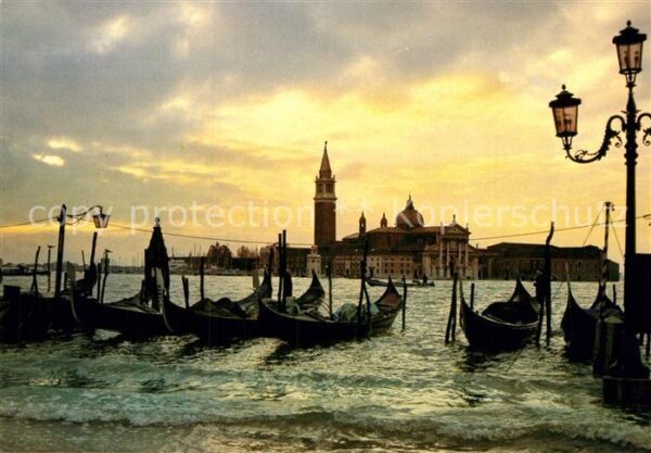 Venezia Venedig St. Markus Kai bei Sonneaufgang