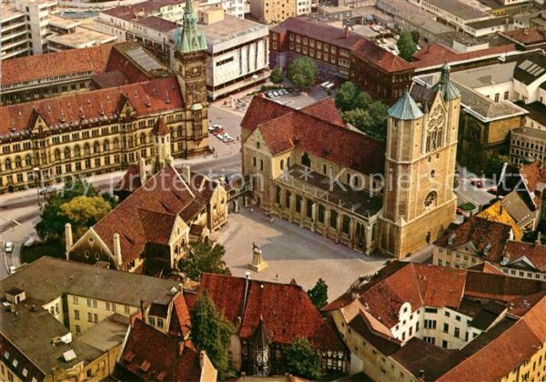 Braunschweig Burgplatz und Rathaus Fliegeraufnahme