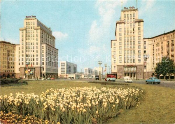 Berlin Strausberger Platz mit Karl Marx Allee