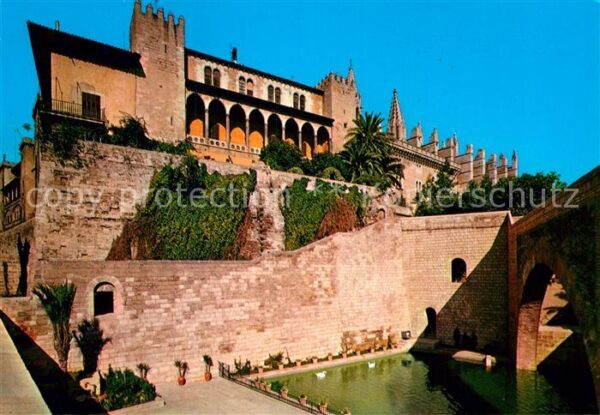 Palma de Mallorca Lago cisnes Jardines del Rey