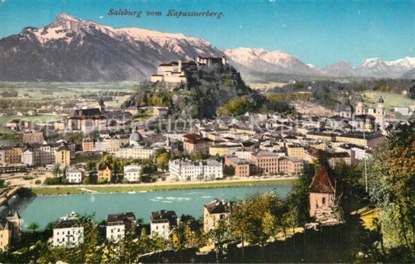 Salzburg Oesterreich Blick vom Kopusinerberg